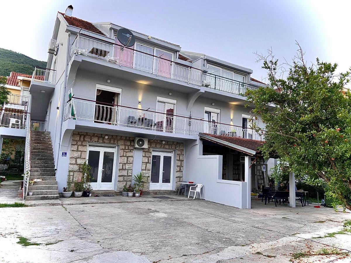 Banicevic Apartmani Ðenovići Buitenkant foto