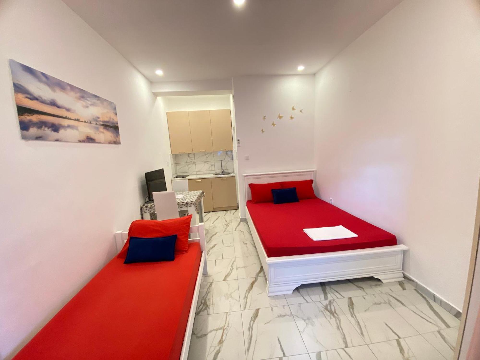 Banicevic Apartmani Ðenovići Buitenkant foto