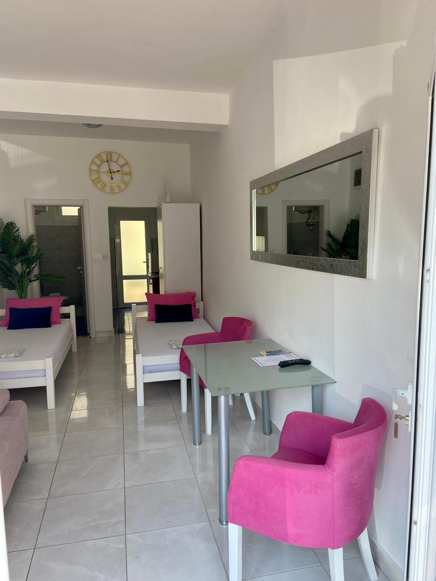 Banicevic Apartmani Ðenovići Buitenkant foto