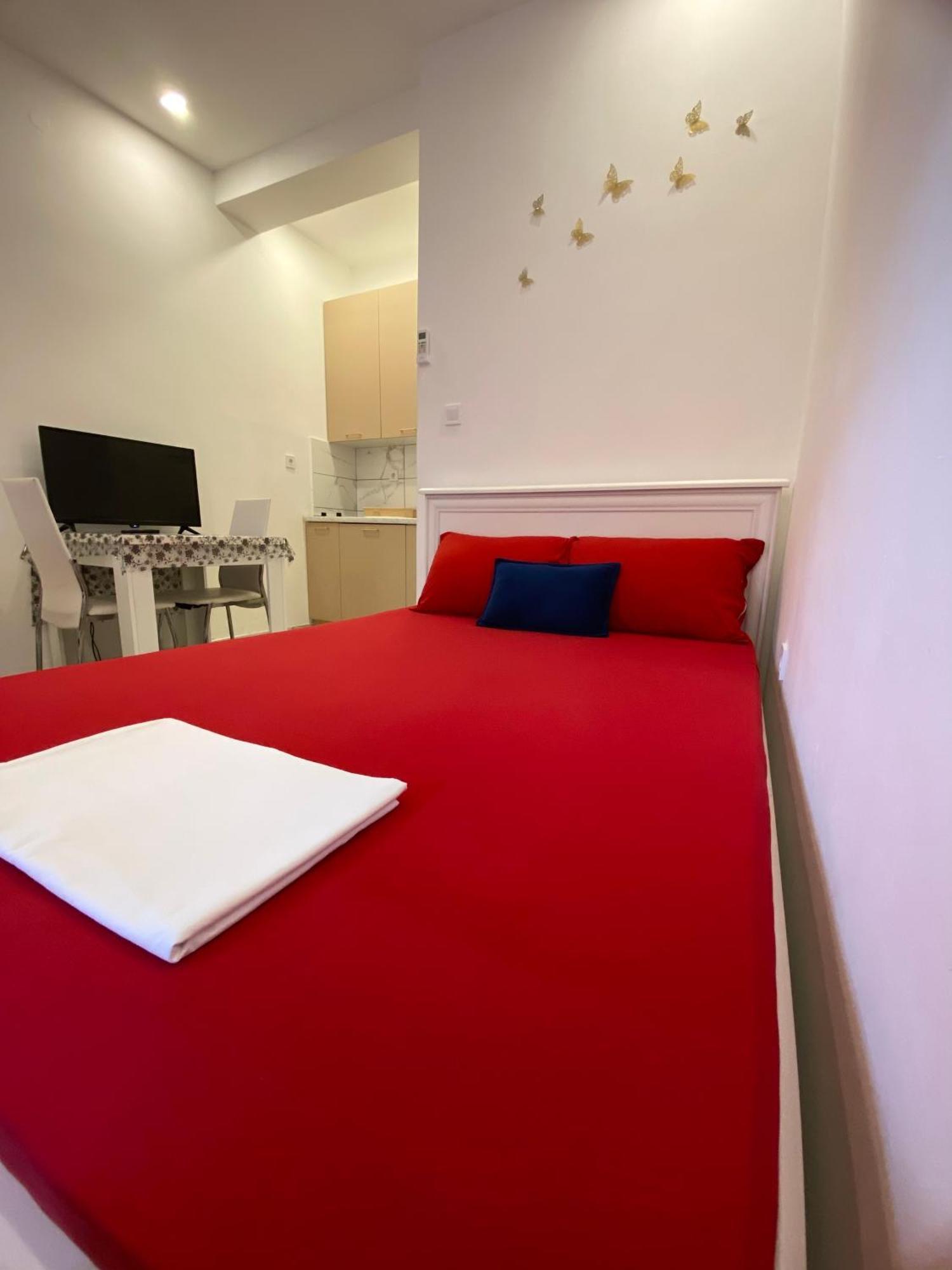 Banicevic Apartmani Ðenovići Buitenkant foto