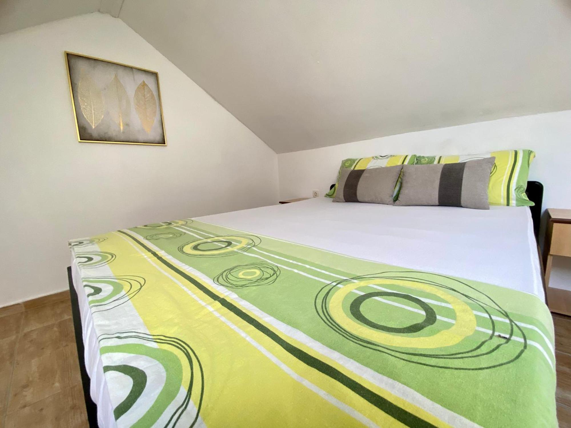 Banicevic Apartmani Ðenovići Kamer foto