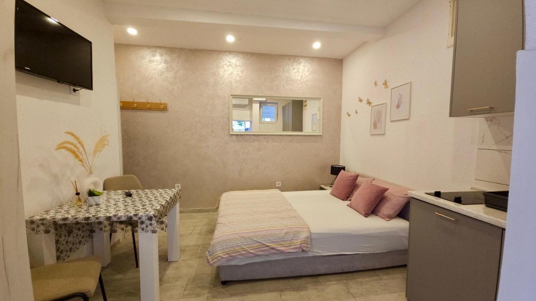 Banicevic Apartmani Ðenovići Buitenkant foto
